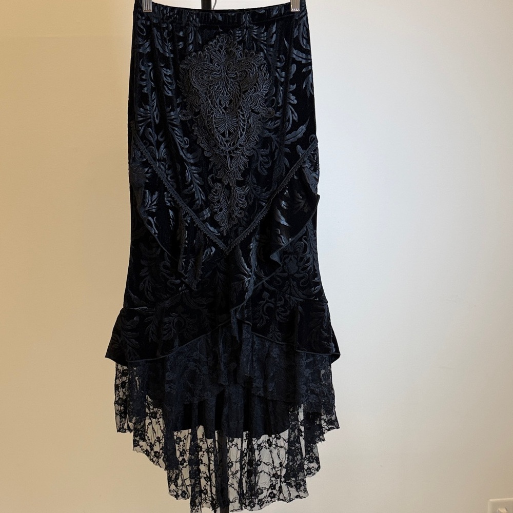 ROMWE Goth Elegant Palace Style Velvet Lace Mermaid Skirt. Size S